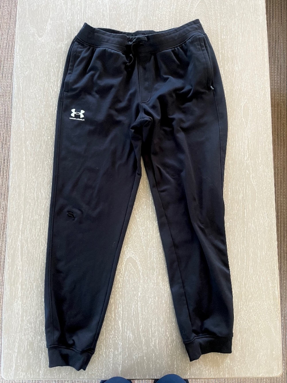Under Armour Boys Black Joggers Size XL